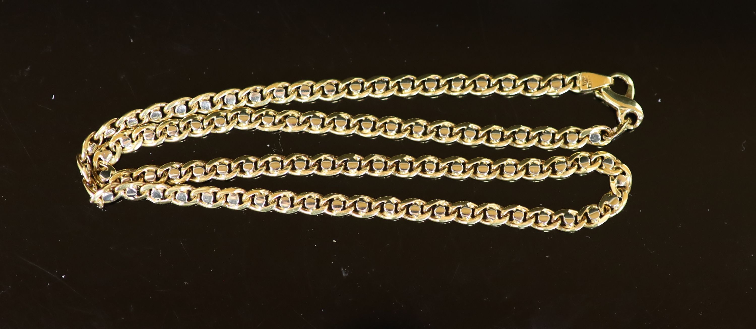 A two colour 18ct gold necklace